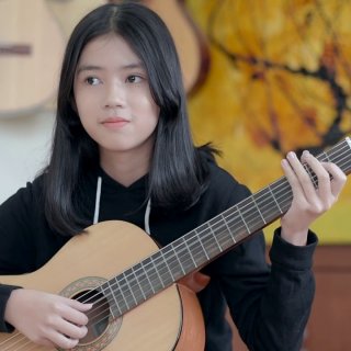 Linh Anh: Carulli 9 & Romance (Rener Bartolli) - Guitar Solo